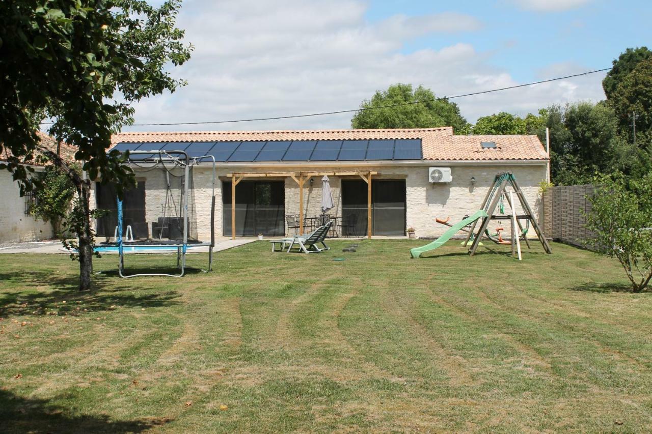 Gite Sud Deux Sevres Marigny  エクステリア 写真